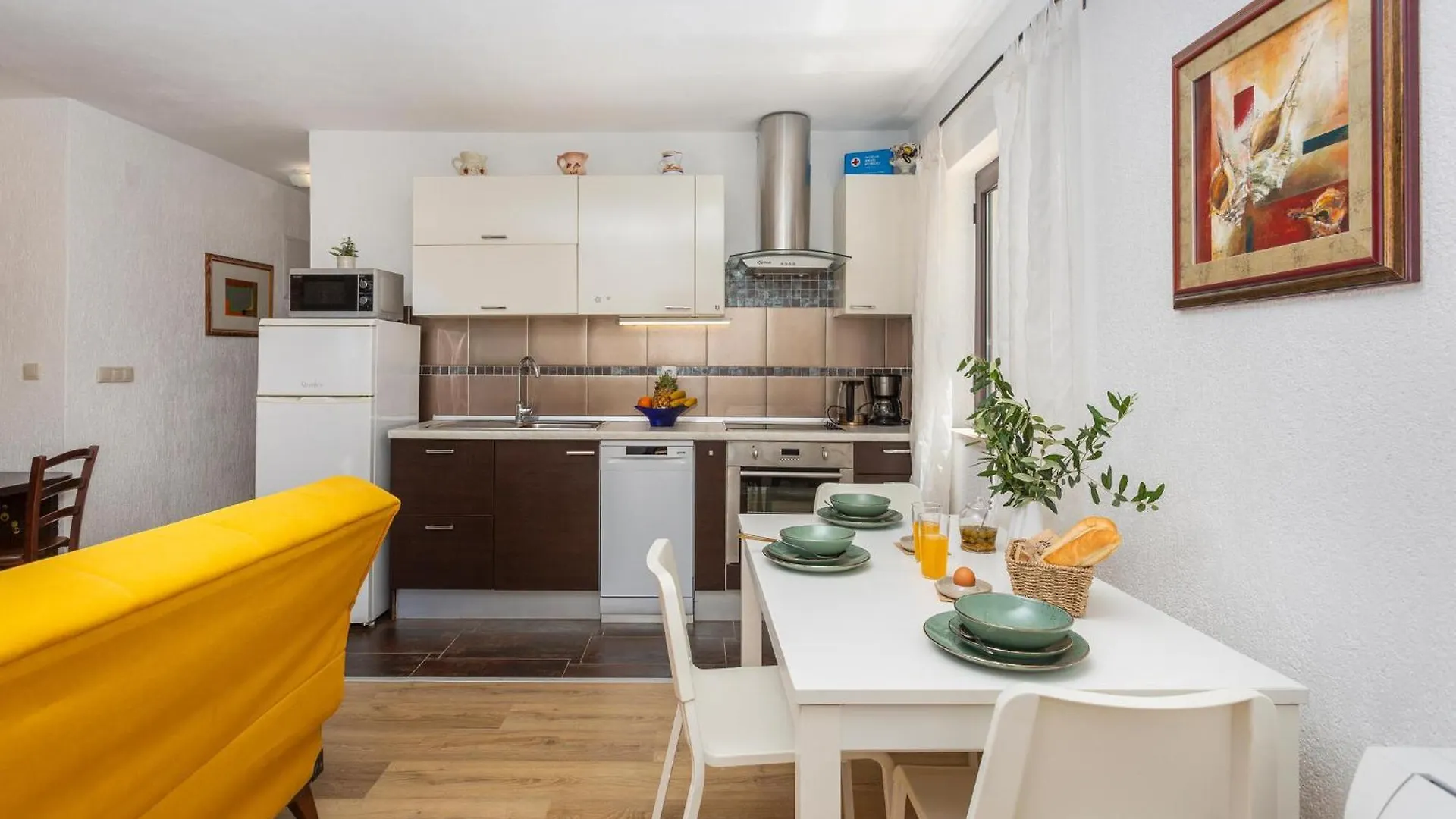 Stunning Apartment In Njivice With Kitchen