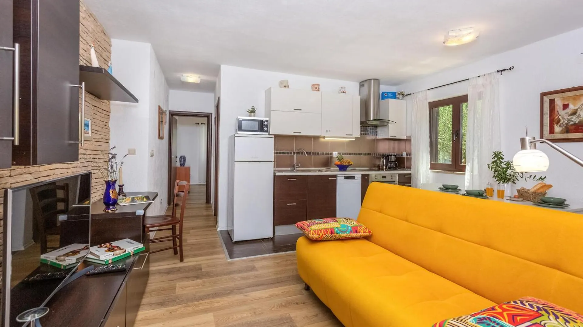Stunning Apartment In Njivice With Kitchen